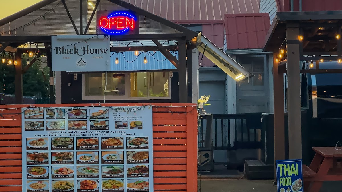 Black House Thai